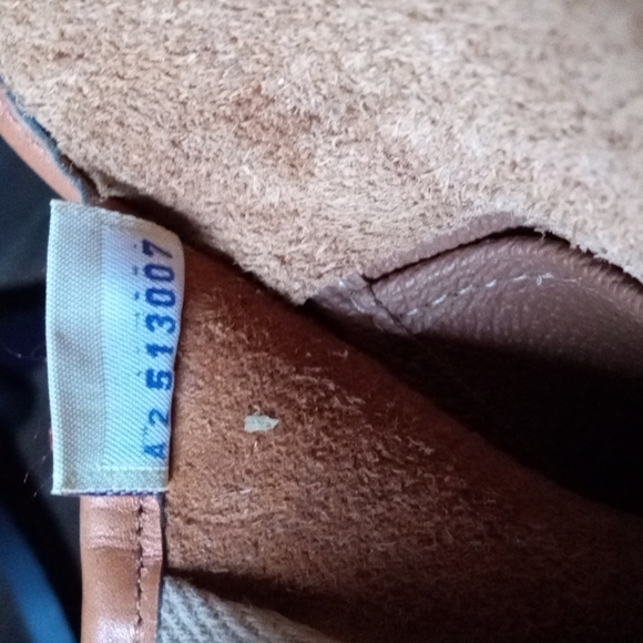 RARE! New Vintage DOONEY & BOURKE British Tan Calvary Crossbody Purse. - Picture 12 of 12